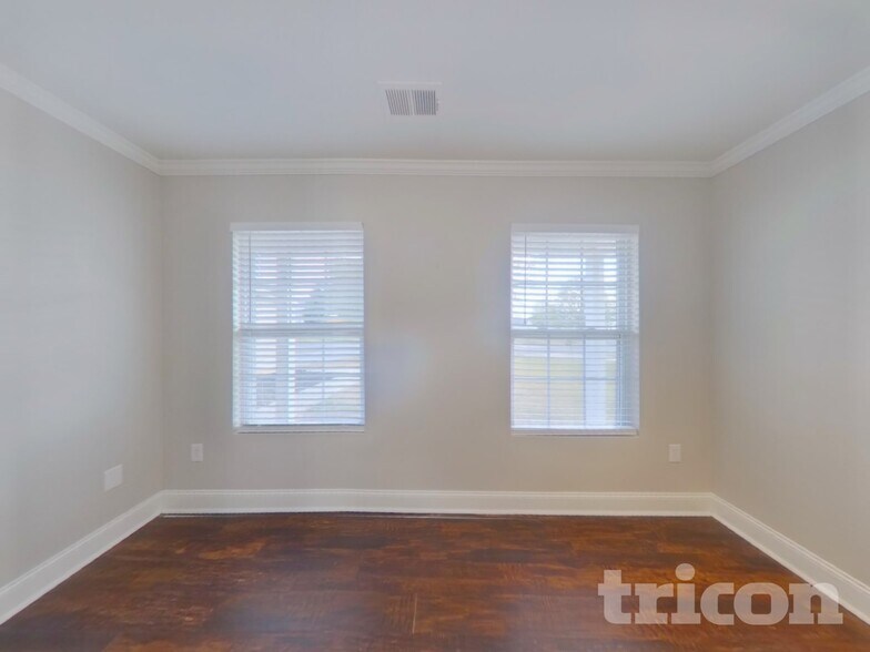 Building Photo - 4116 Larkhaven Village Dr