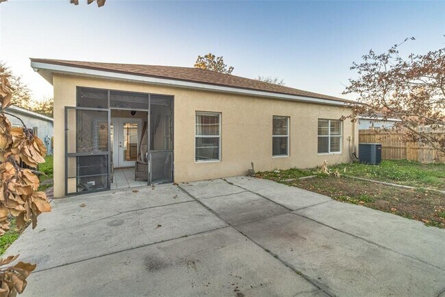 Building Photo - 763 Star Pointe Dr