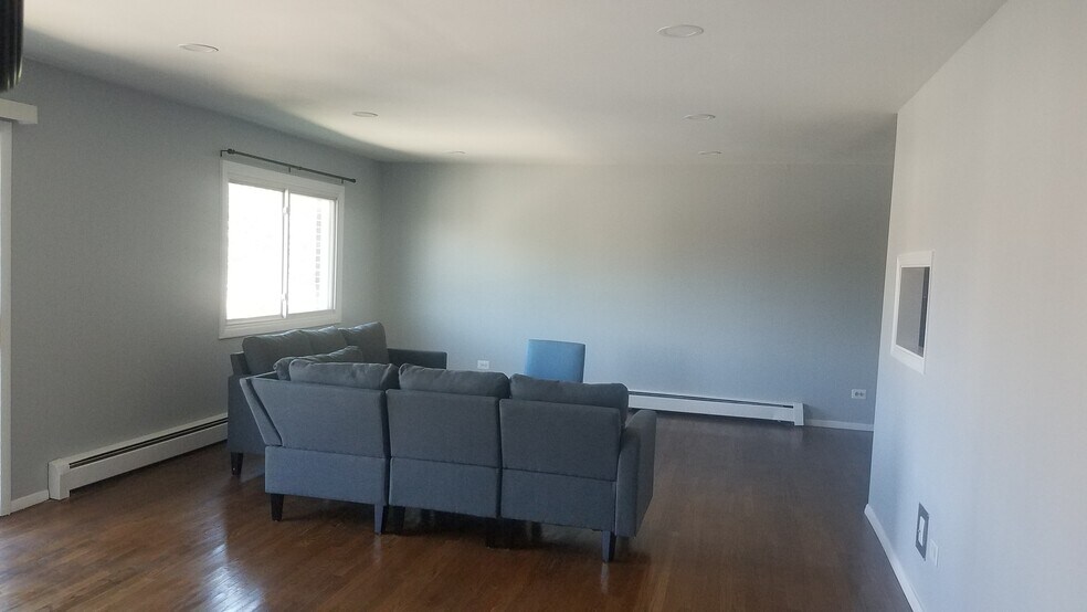 Building Photo - 8892 Jody Ln