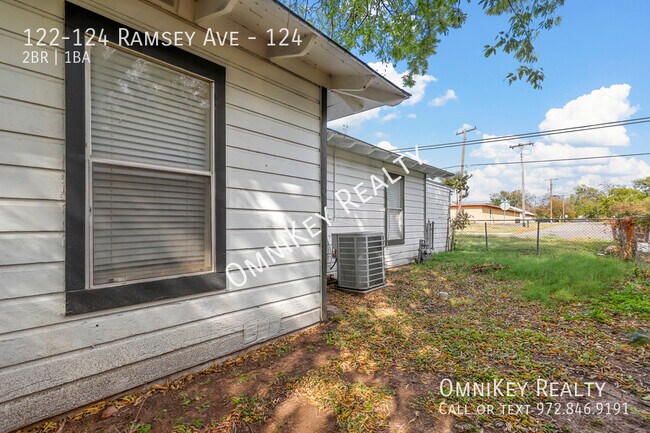 Building Photo - 122-124 Ramsey Ave-124