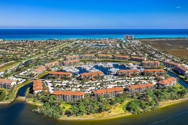 Building Photo - 2601 Marina Isle Way