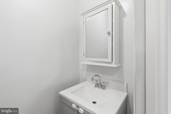 Building Photo - 11072 Berrypick Ln