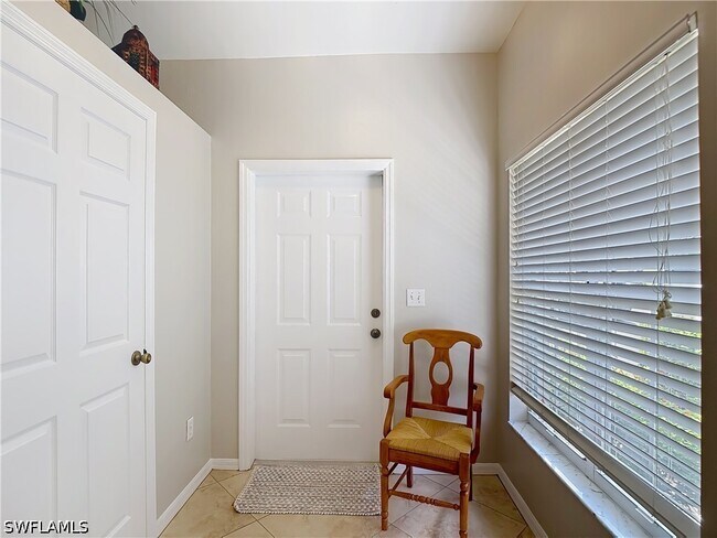 Building Photo - 4970 Deerfield Way