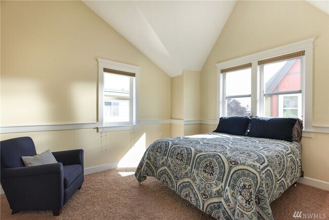 Building Photo - Stunning 3 Bed 2.5 Bath Home in Fremont