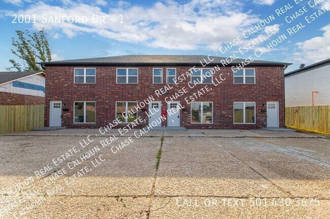 Primary Photo - 2001 Sanford Dr