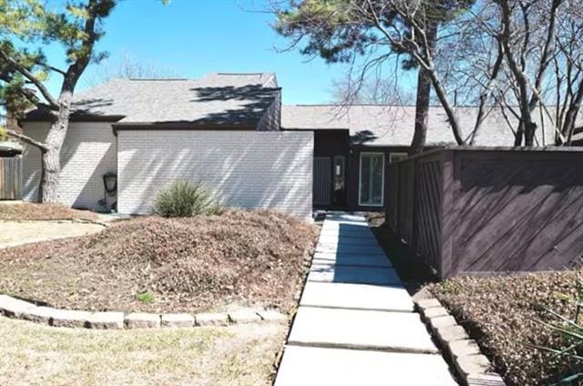 Building Photo - 3002 Townbluff Dr