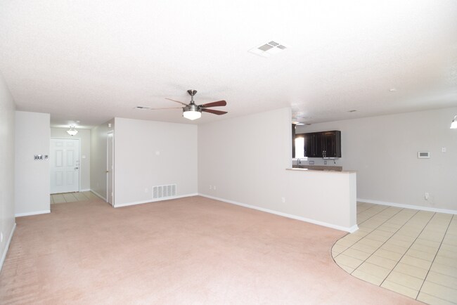 Building Photo - 4402 Matt Dr