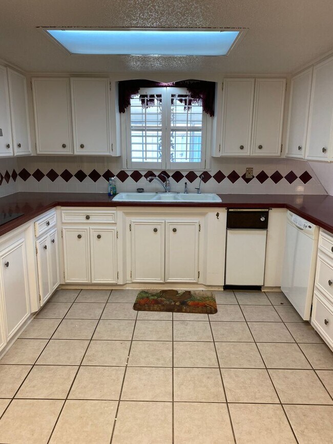 Building Photo - This one has it all!  Spacious 3-Bedroom Home in a Great Location!