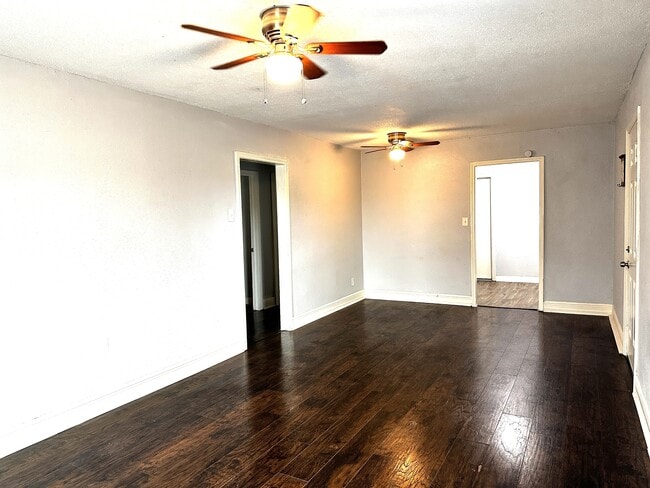 Building Photo - 1705 Whiting Dr