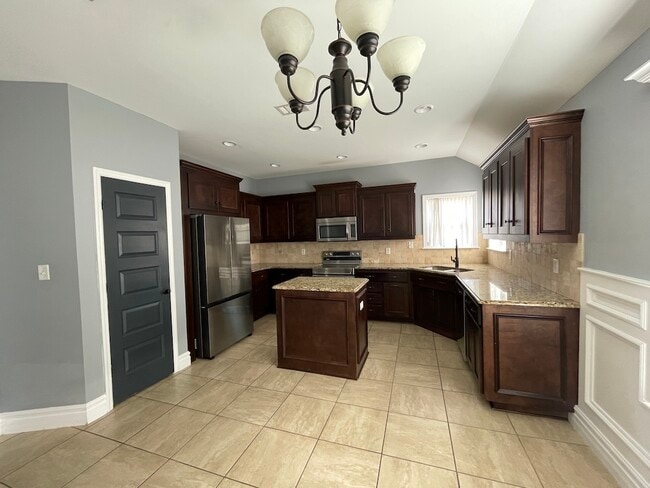 Building Photo - 3931 Karaline Cir