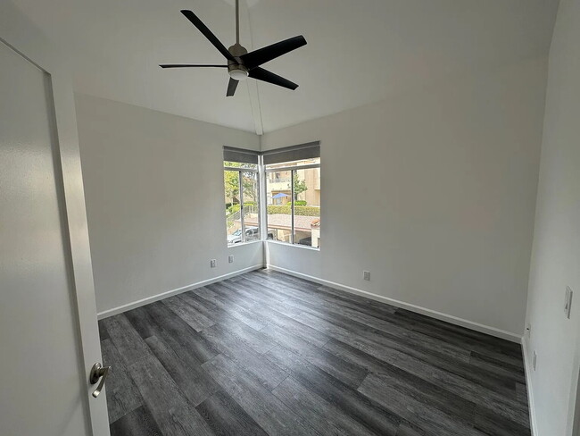 Building Photo - 3100 Puesta Del Sol Ct