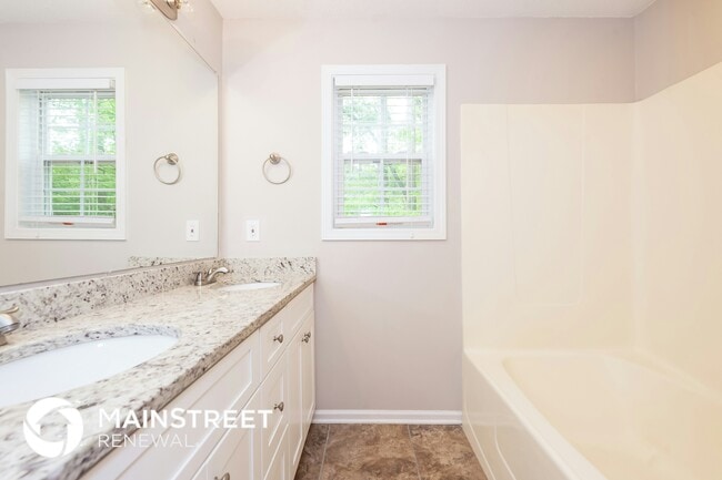 Building Photo - 5515 Hall Cir