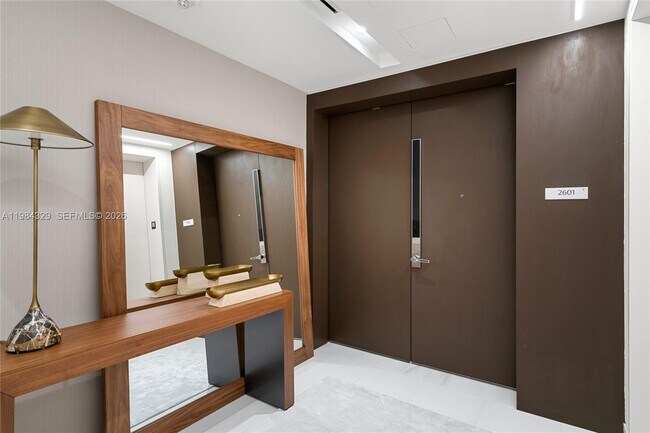 Building Photo - 300 Biscayne Blvd Way