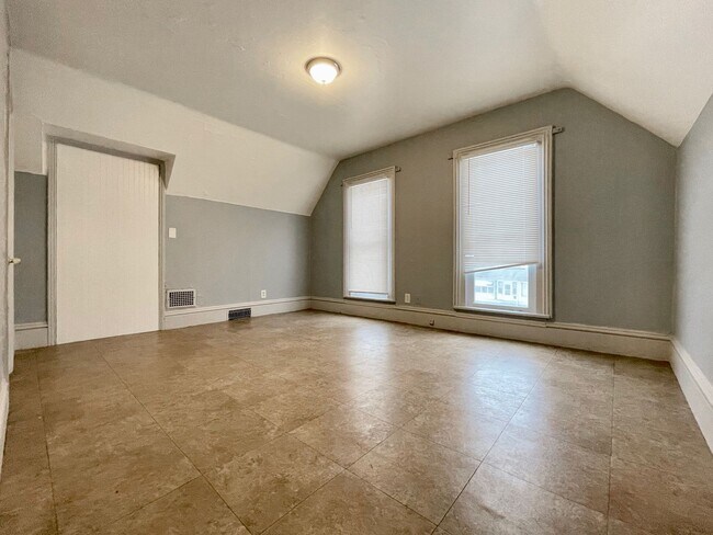 Building Photo - 1239 Terrace St