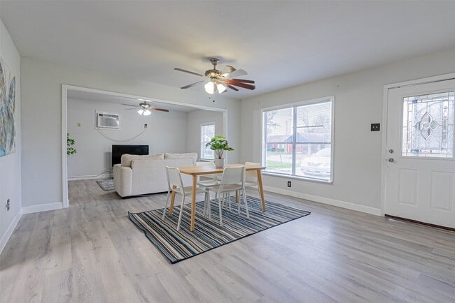 Building Photo - 3910 Luca St