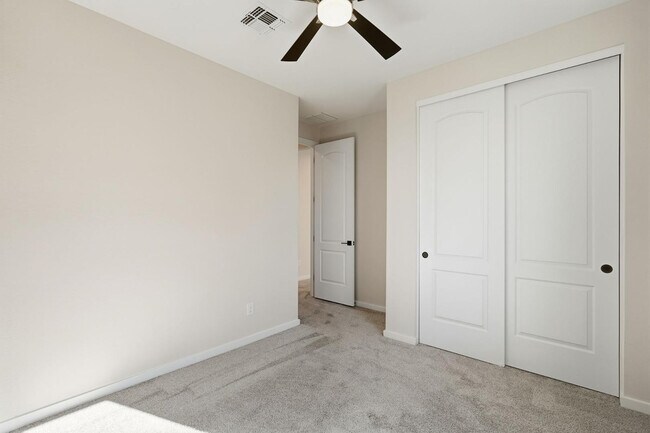 Building Photo - 641 S Davidson Ln