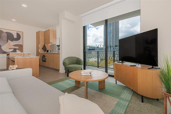 Building Photo - 11 NE 6th St