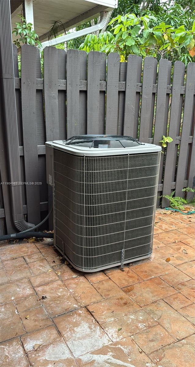 Building Photo - 546 NE 199th Ln