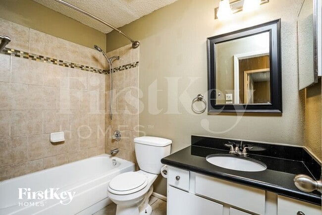 Building Photo - 18607 Andalusian Dr
