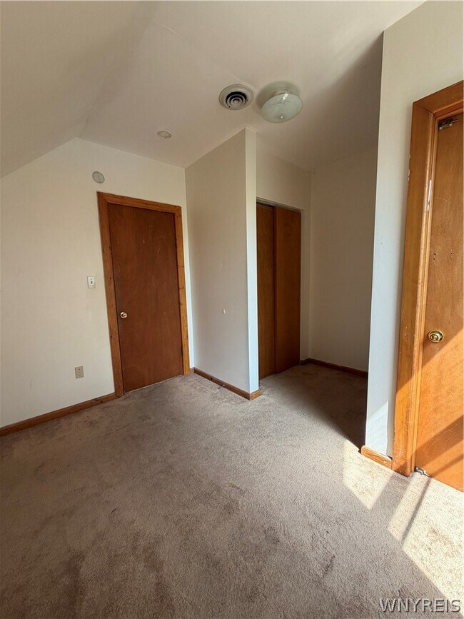 Building Photo - 1005 Elmwood Ave