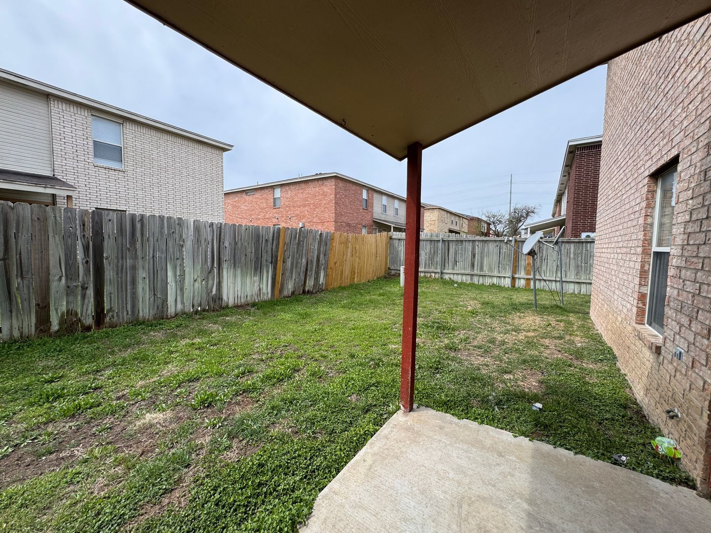 Building Photo - 1606 Dugger Cir