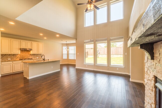 Building Photo - 3905 Cozy Pine Dr