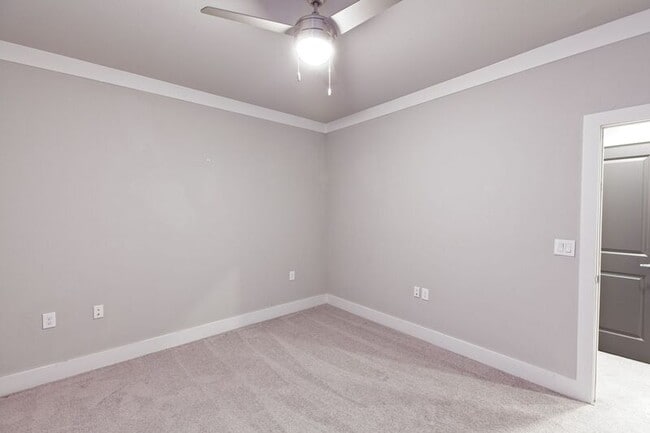 Building Photo - 3313 Wynwood Dr