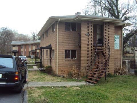 Building Photo - Villa Estate