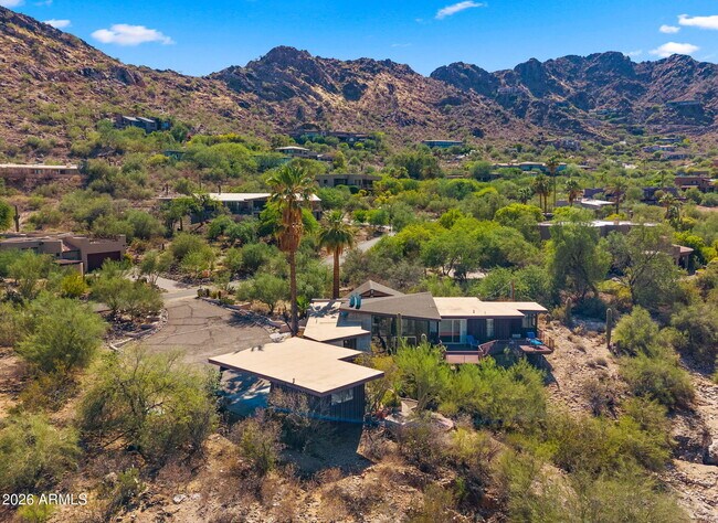 Building Photo - 6102 E Quartz Mountain Rd