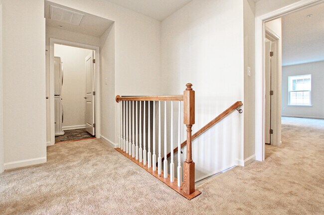 Building Photo - 13652 Endeavour Dr