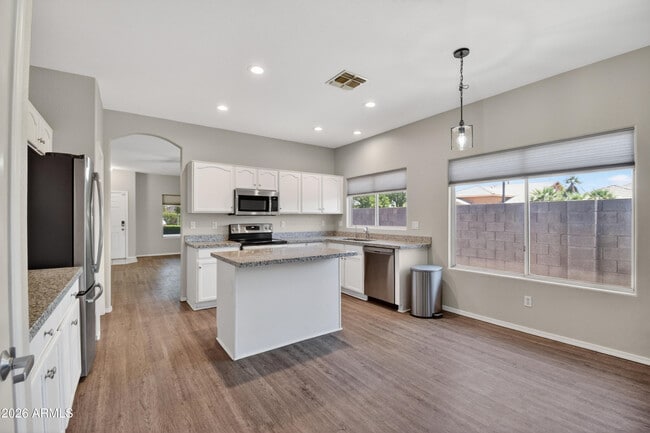 Building Photo - 3680 S Joshua Tree Ln