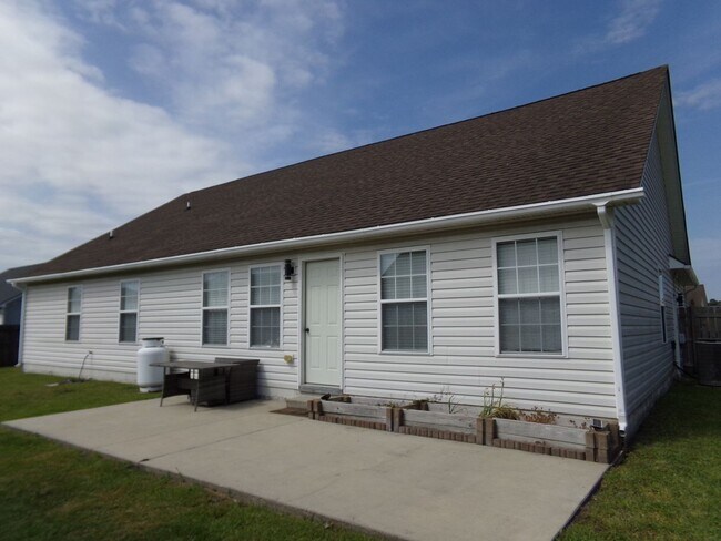 Building Photo - Charming Home in Havelock