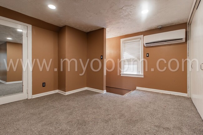 Building Photo - Completely Remodeled! 3 Bedroom / 3 Bathro...