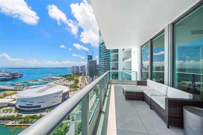 Building Photo - 900 Biscayne Blvd