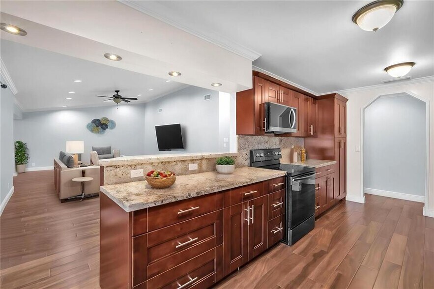 Building Photo - 4991 NW 72nd Ter