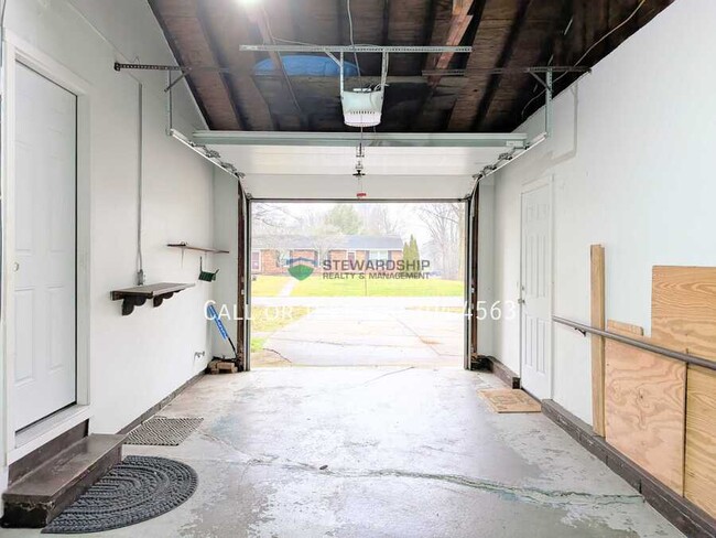 Building Photo - 1752 Bunyan Cir NW