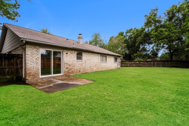 Building Photo - 9819 Kiwi Ln