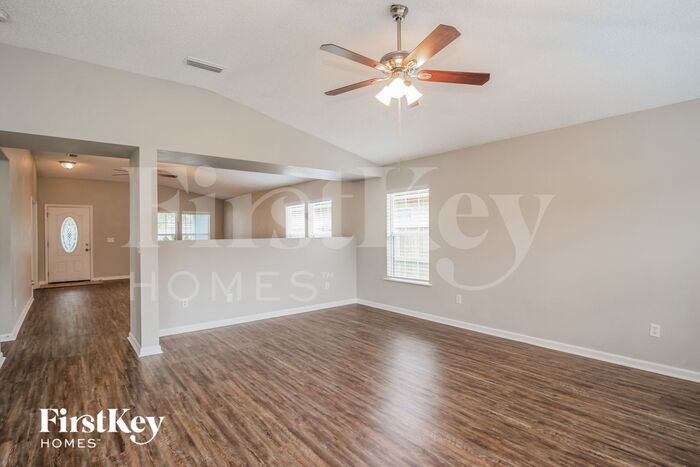 Building Photo - 12241 Pebble Point Dr W