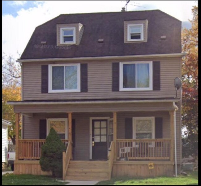 318 N Firestone Blvd 318 N Firestone Blvd Akron OH 44301 Apartment