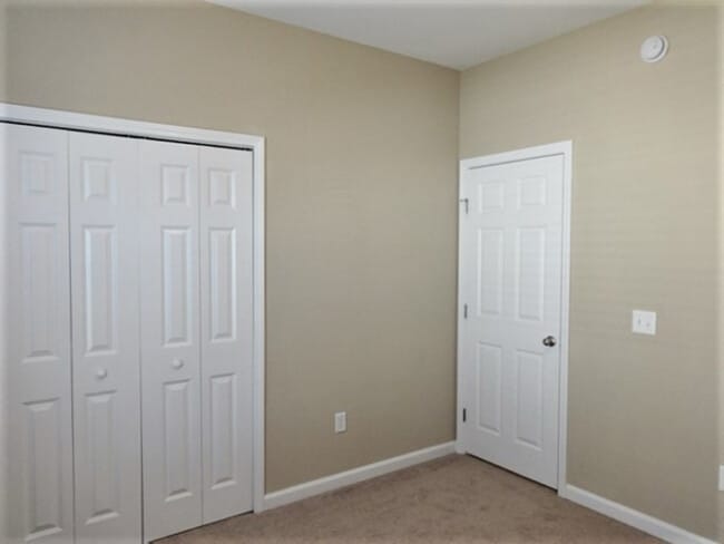 Building Photo - 9 Hartland Ct