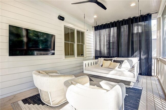 Building Photo - 1268 Hayes Dr SE