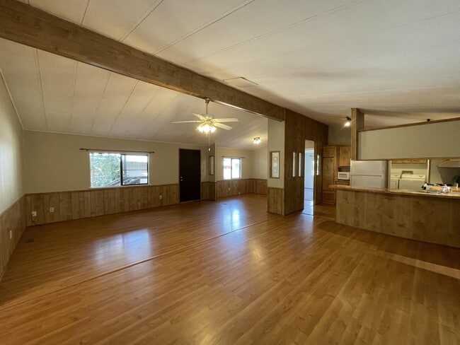 Building Photo - 9384 Lott Rd