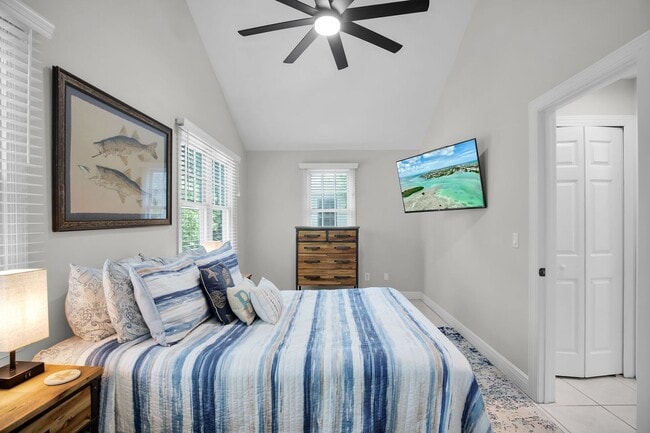 Building Photo - $4500 - Furnished 7-month rental Private Pool! 2 Bedroom / 2.5 Bathroom