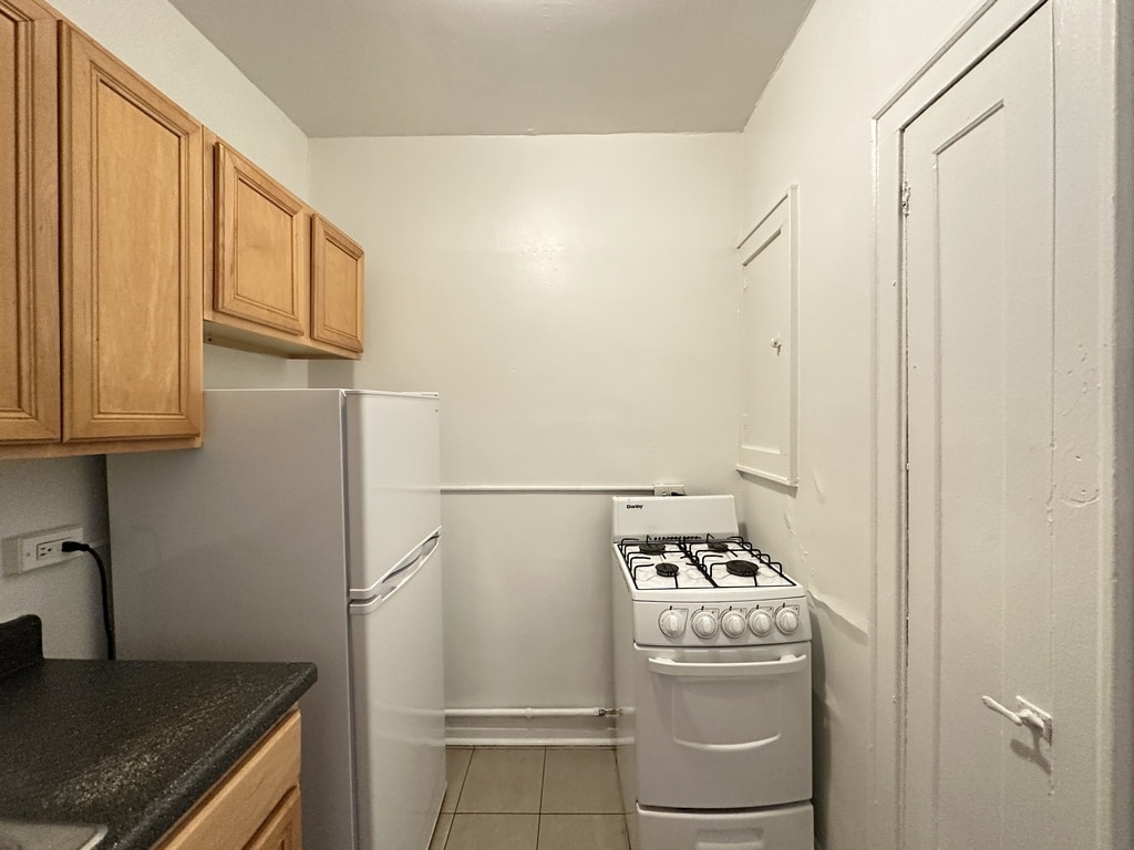 Building Photo - 4847 N Damen Ave