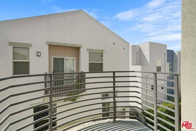 Building Photo - 6531 S Seabluff Dr