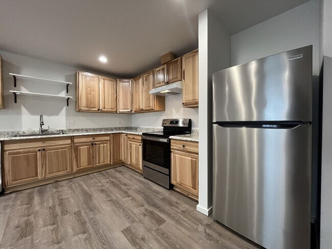 Building Photo - JDD2413