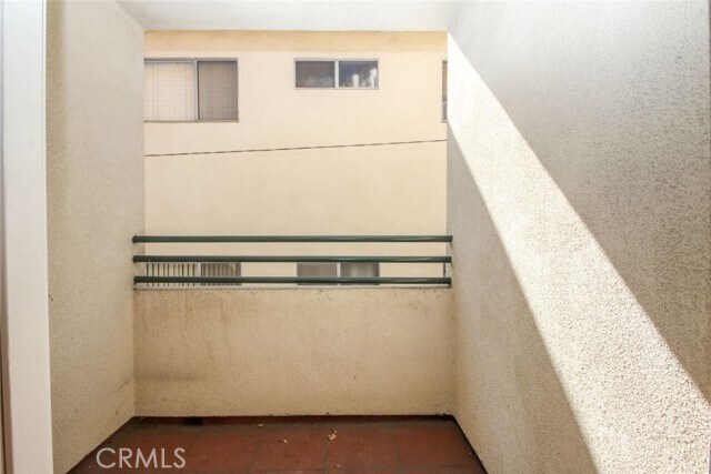 Building Photo - 719 E Providencia Ave