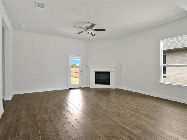 Building Photo - 505 Parrino Pky