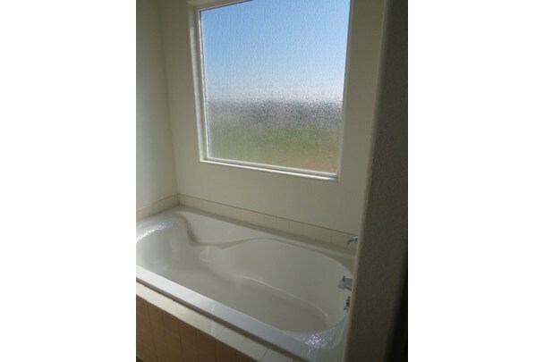 Building Photo - Spacious 3 Bed, 2 1/2 Bath in Berthoud