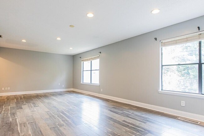 Building Photo - 11030 Indian Village Dr